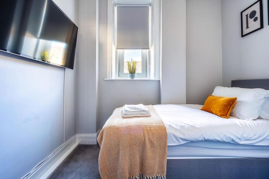 Kali Apartment - Spacious 3 Bed Apartment In Wishaw Wishaw  Bagian luar foto