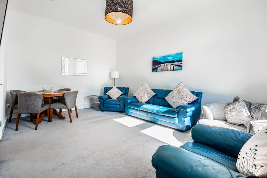 Kali Apartment - Spacious 3 Bed Apartment In Wishaw Wishaw  Bagian luar foto